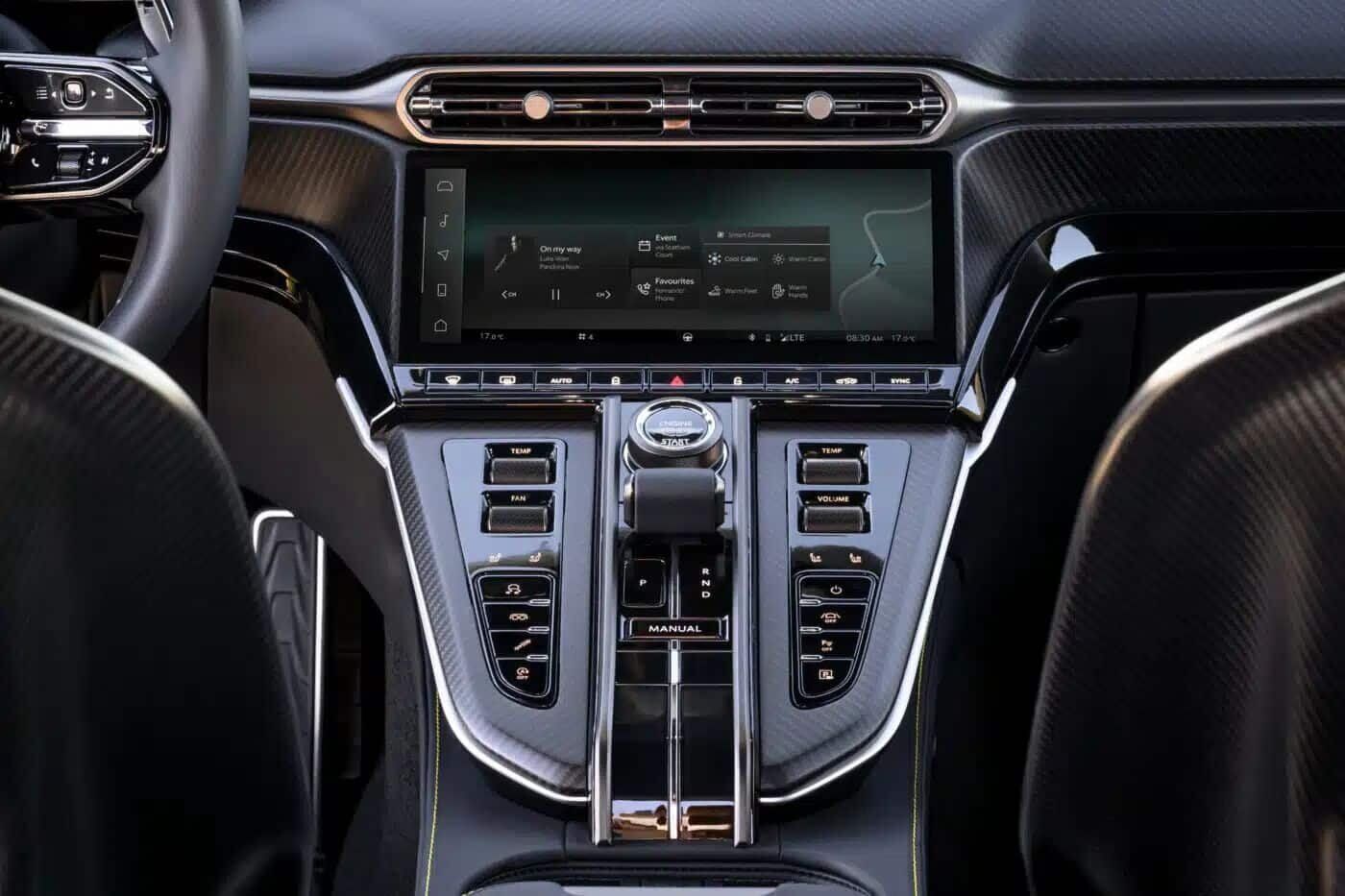 Aston martin vantage 13 1400x933 jpeg